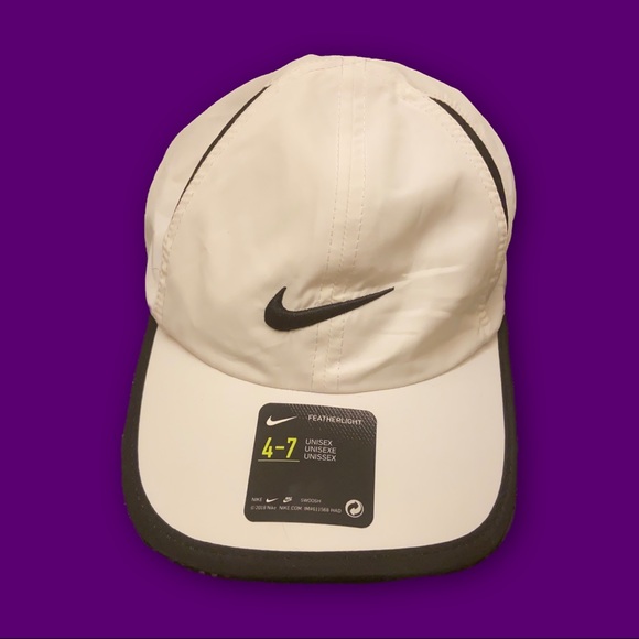 Nike Accessories - 🤪NWT NIKE FEATHERLIGHT HAT🤪 Nike Accessories - 🤪NWT NIKE FEATHERLIGHT HAT🤪